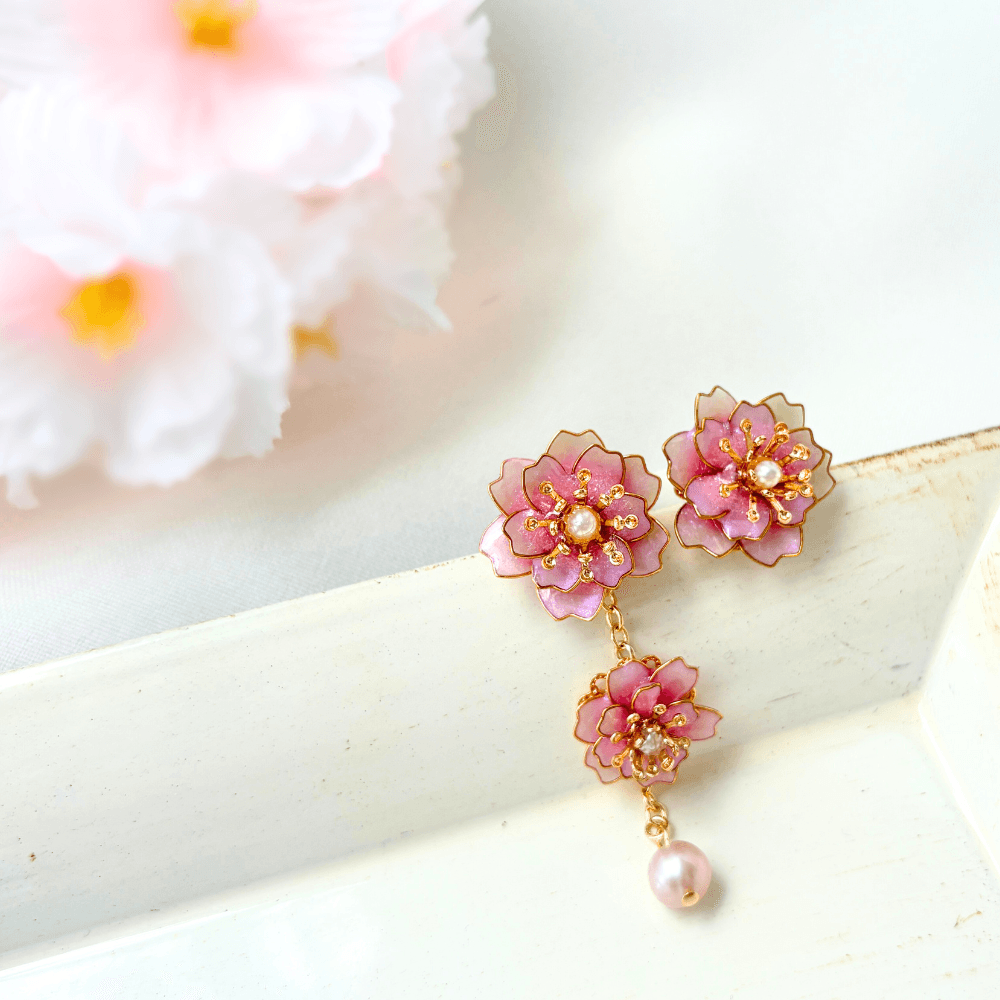 3/6（金）21時より新作の八重桜、チューリップ、梅の販売を開始します！